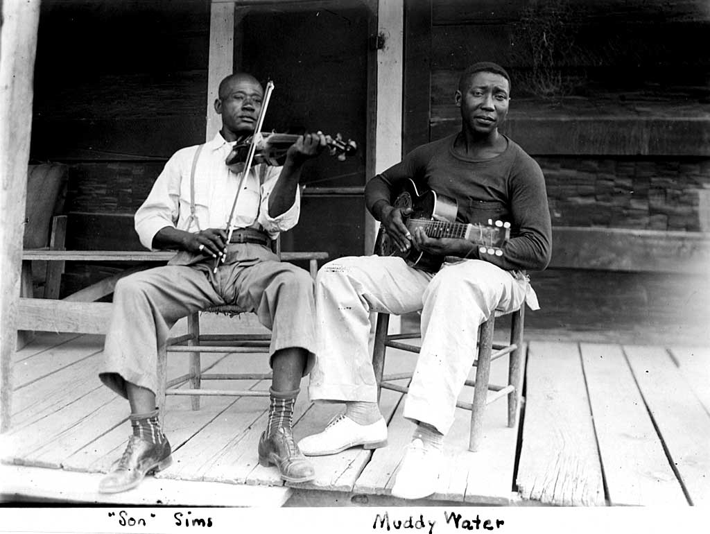 Muddy Waters と Henry "Son" Sims (1941)